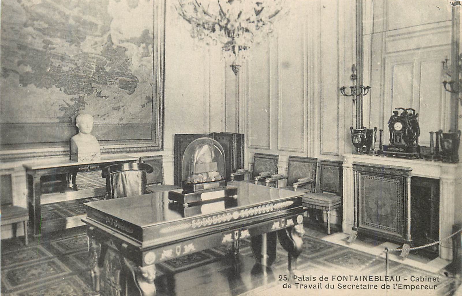 Schloss FONTAINEBLEAU - Arbeitszimmer des Kaisers Sekretärs